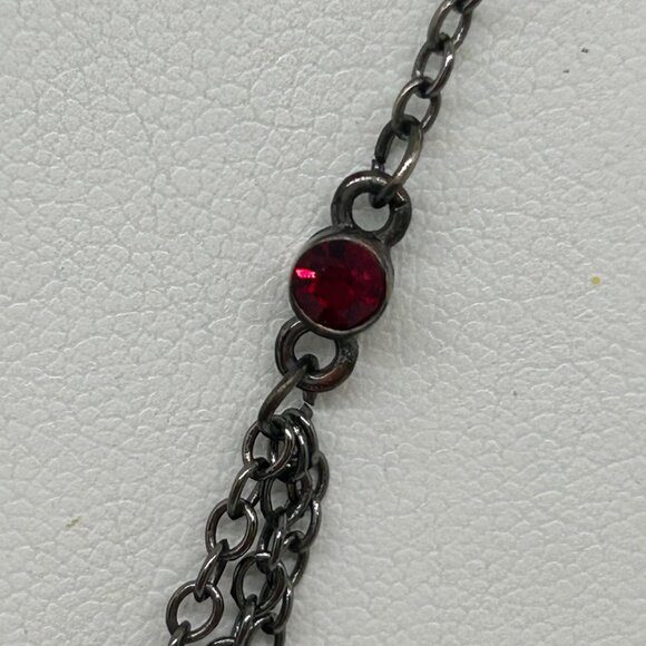Vintage Vida Red Rhinestone Necklace Gothic Vampire Gun Metal Statement Pendant - Picture 7 of 11